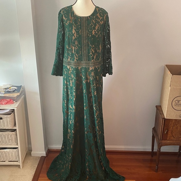 Missmay Dresses & Skirts - Missmay NWT size XXL maxi lace dress3/4 length sleeves